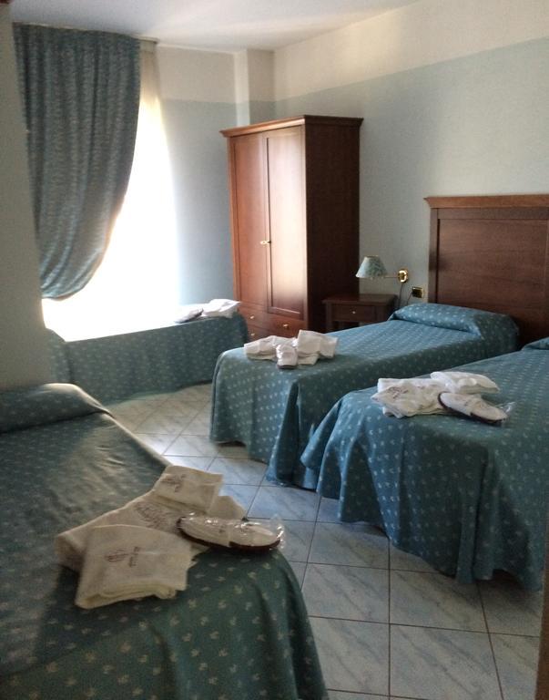 Hotel D.G. Garden Беневенто Номер фото